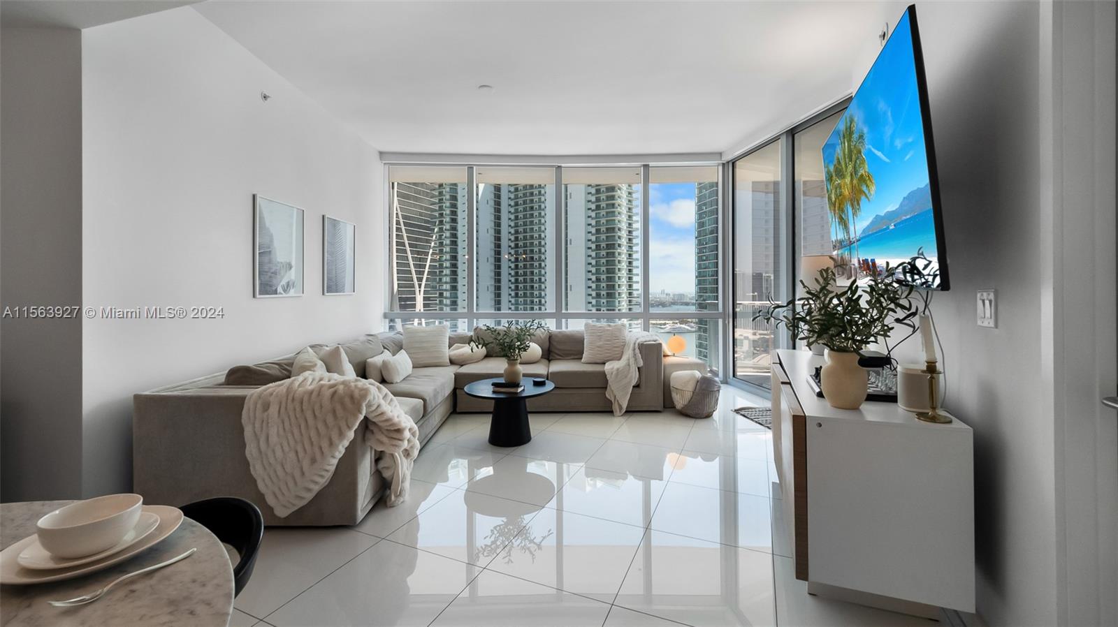 851 NE 1st Ave 3303, Miami, Florida 33132, 2 Bedrooms Bedrooms, ,3 BathroomsBathrooms,Residentiallease,For Rent,851 NE 1st Ave 3303,A11563927