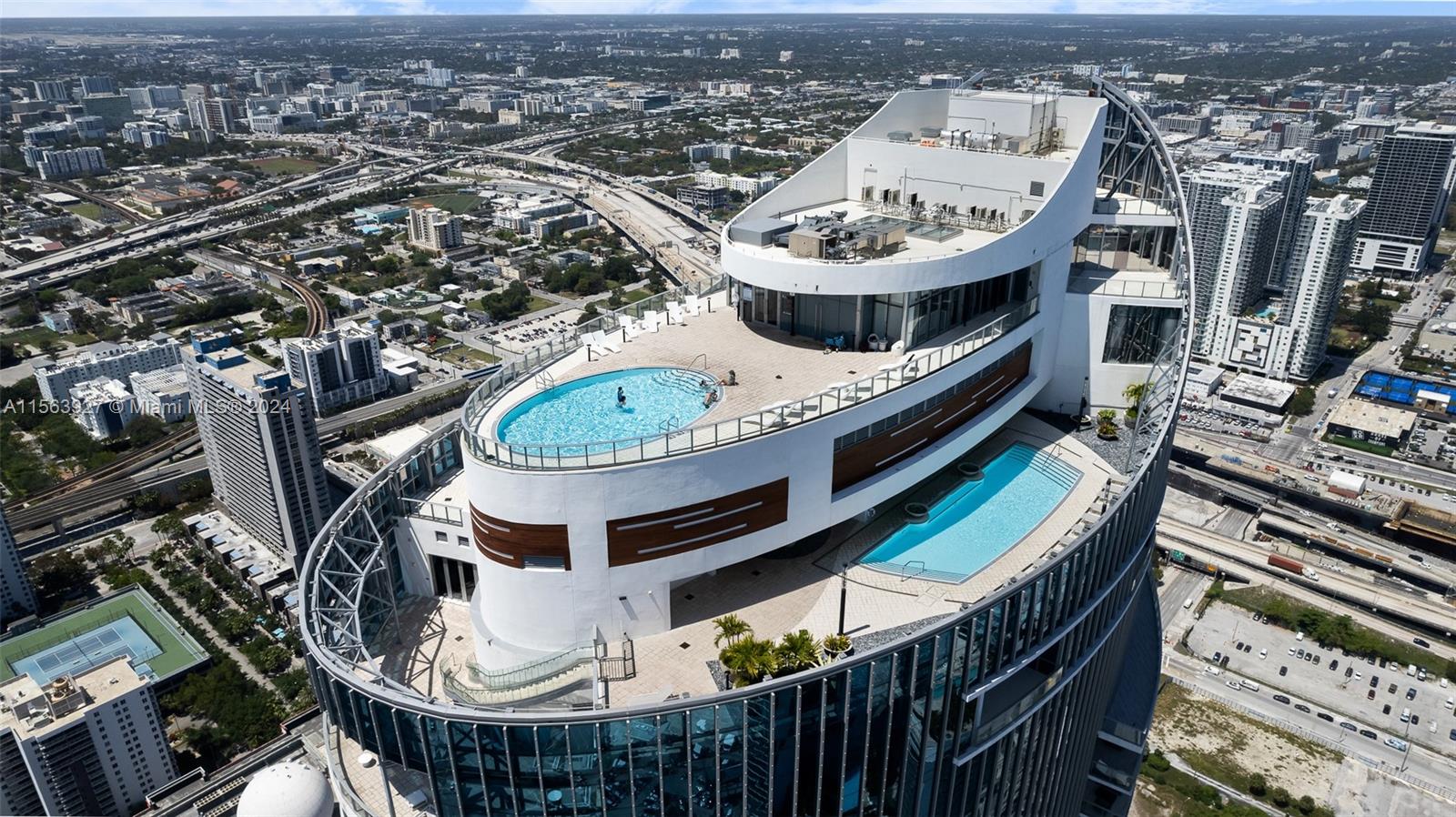 851 NE 1st Ave 3303, Miami, Florida 33132, 2 Bedrooms Bedrooms, ,3 BathroomsBathrooms,Residentiallease,For Rent,851 NE 1st Ave 3303,A11563927