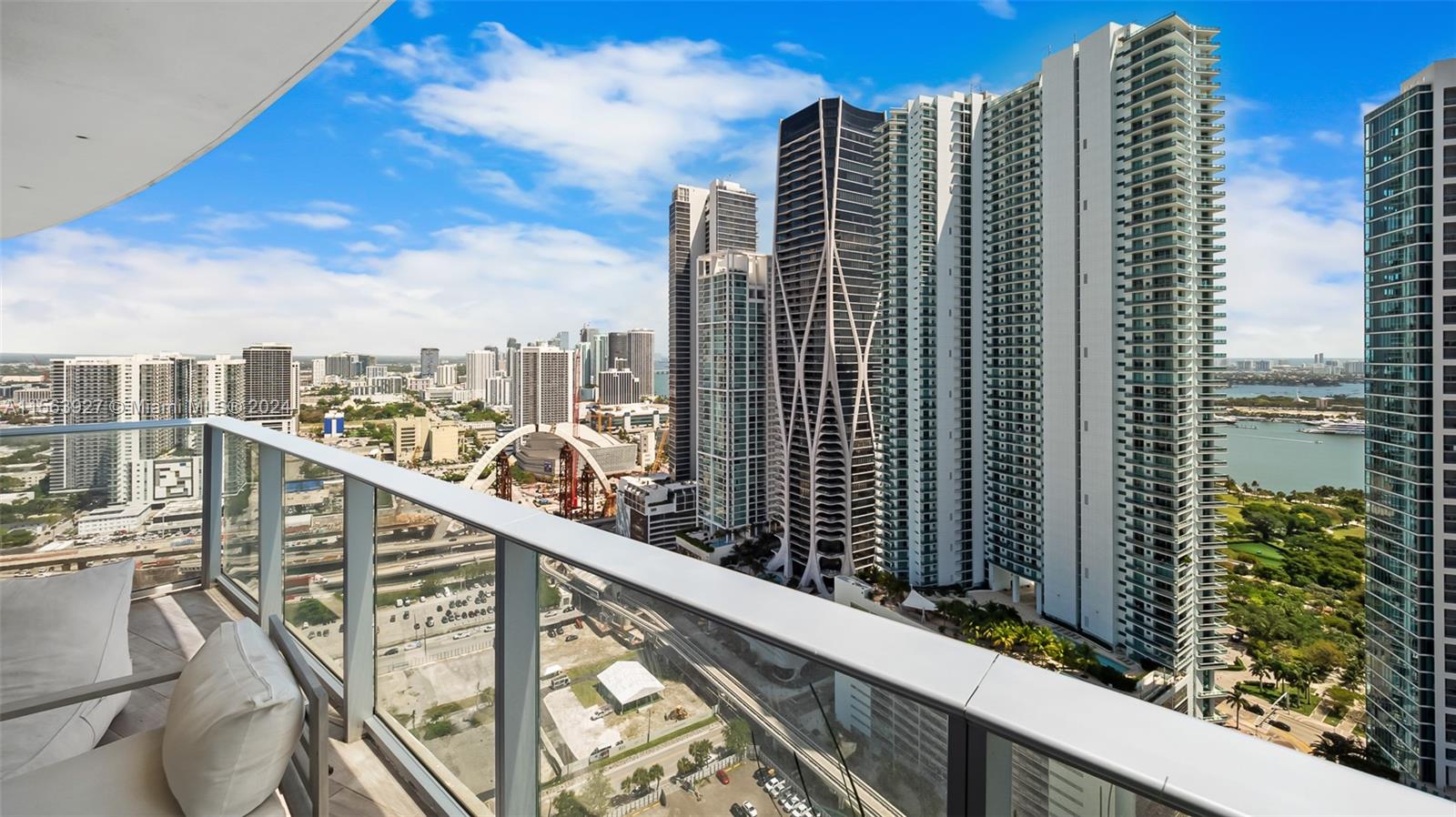 851 NE 1st Ave 3303, Miami, Florida 33132, 2 Bedrooms Bedrooms, ,3 BathroomsBathrooms,Residentiallease,For Rent,851 NE 1st Ave 3303,A11563927