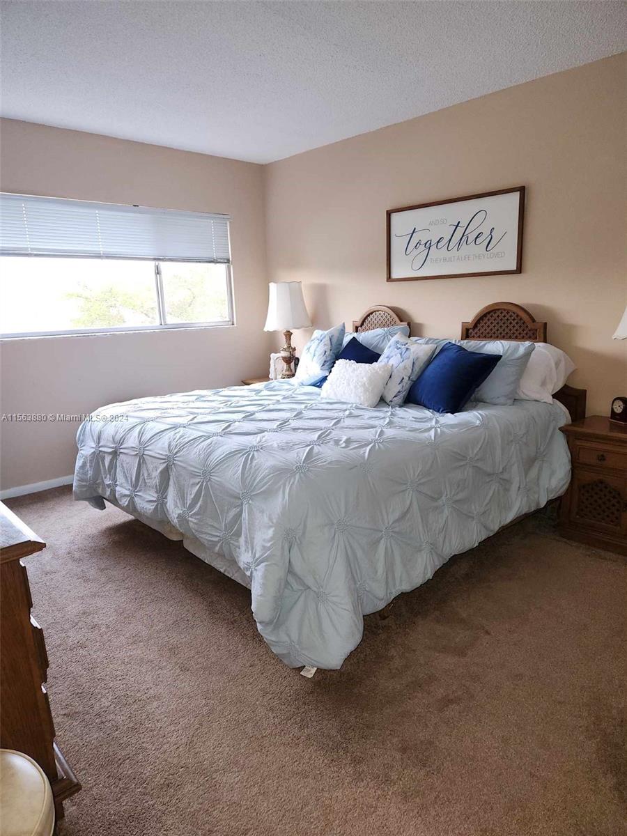Yes- that is a king sized bed!