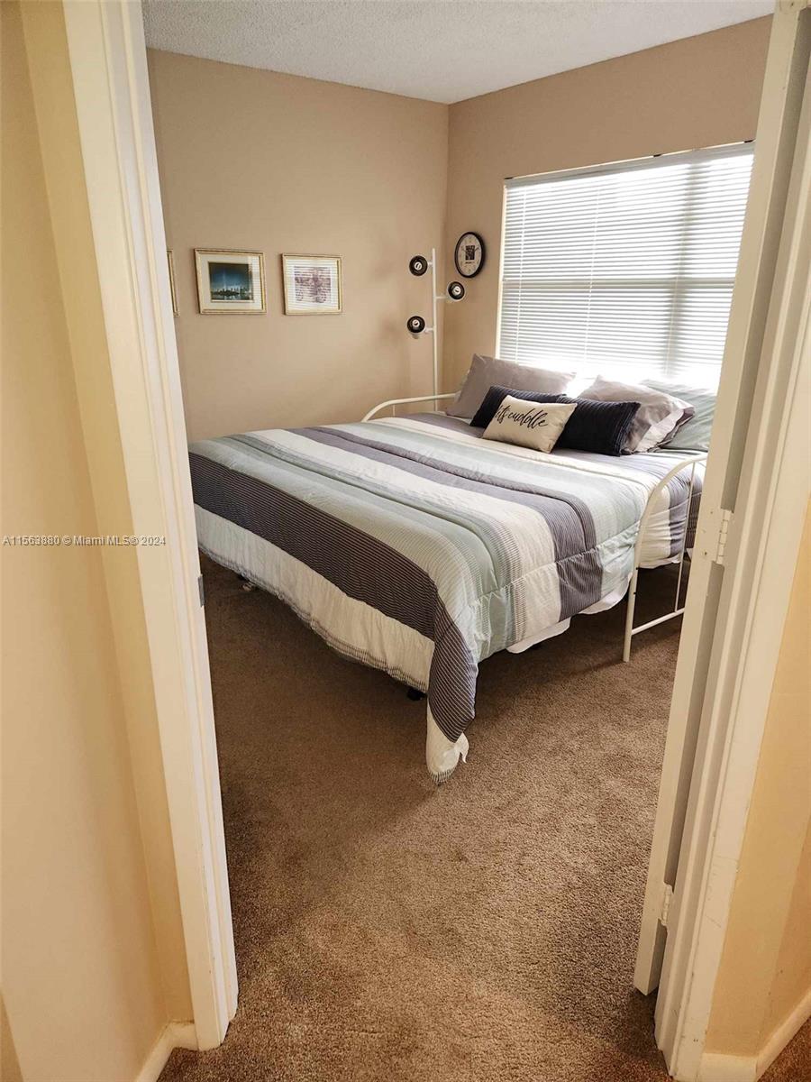 Pembroke Pines, Florida 33027, 2 Bedrooms Bedrooms, ,2 BathroomsBathrooms,Residentiallease,For Rent,A11563880