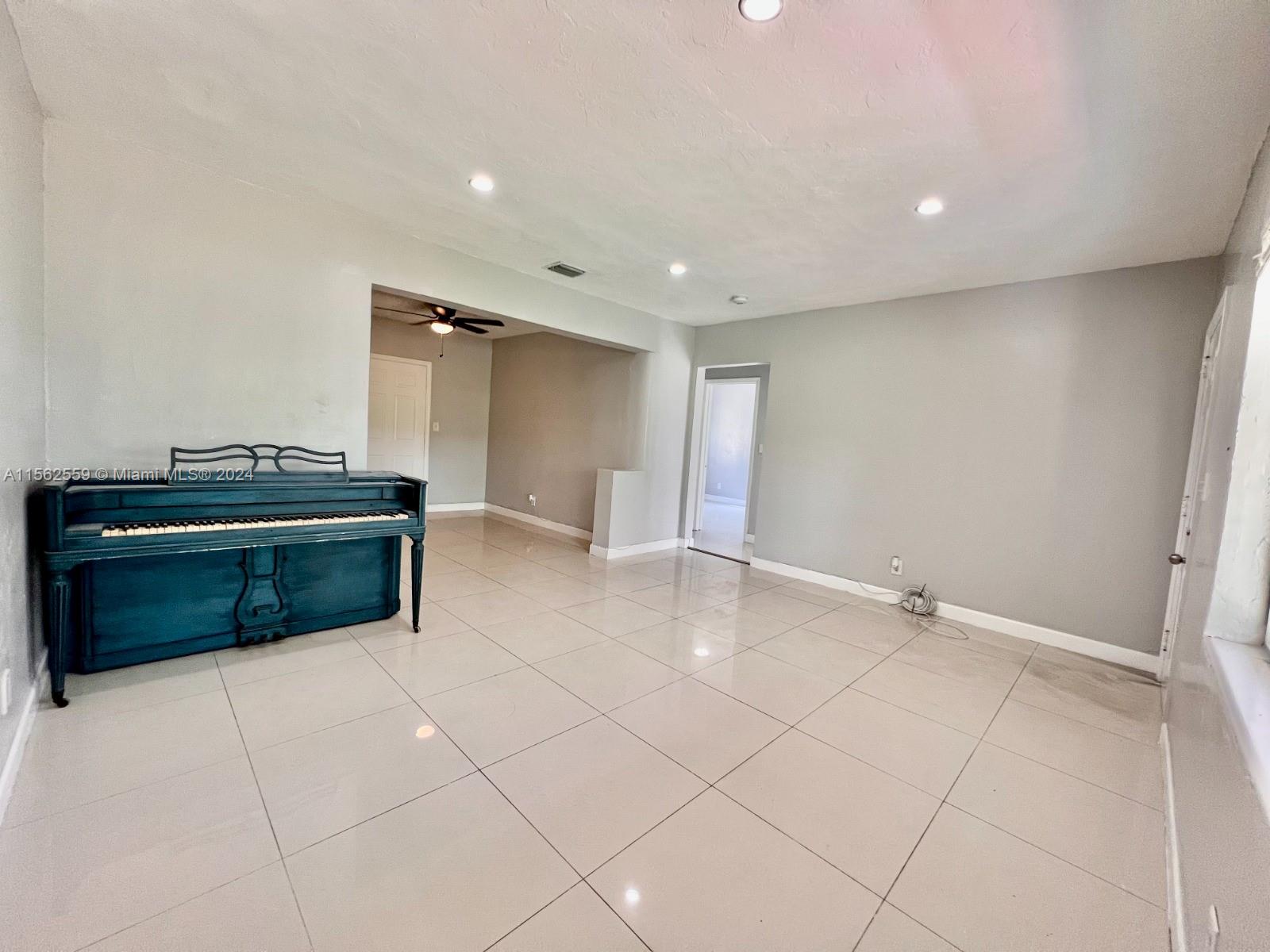 4919 NW 11th Ave 1, Miami, Florida 33127, 3 Bedrooms Bedrooms, ,2 BathroomsBathrooms,Residentiallease,For Rent,4919 NW 11th Ave 1,A11562559