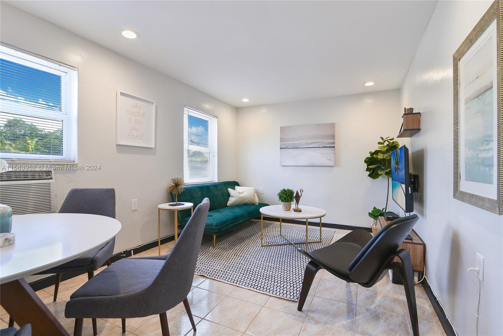 1947 Adams St Upper, Hollywood, Florida 33020, 1 Bedroom Bedrooms, ,1 BathroomBathrooms,Residentiallease,For Rent,1947 Adams St Upper,A11563952