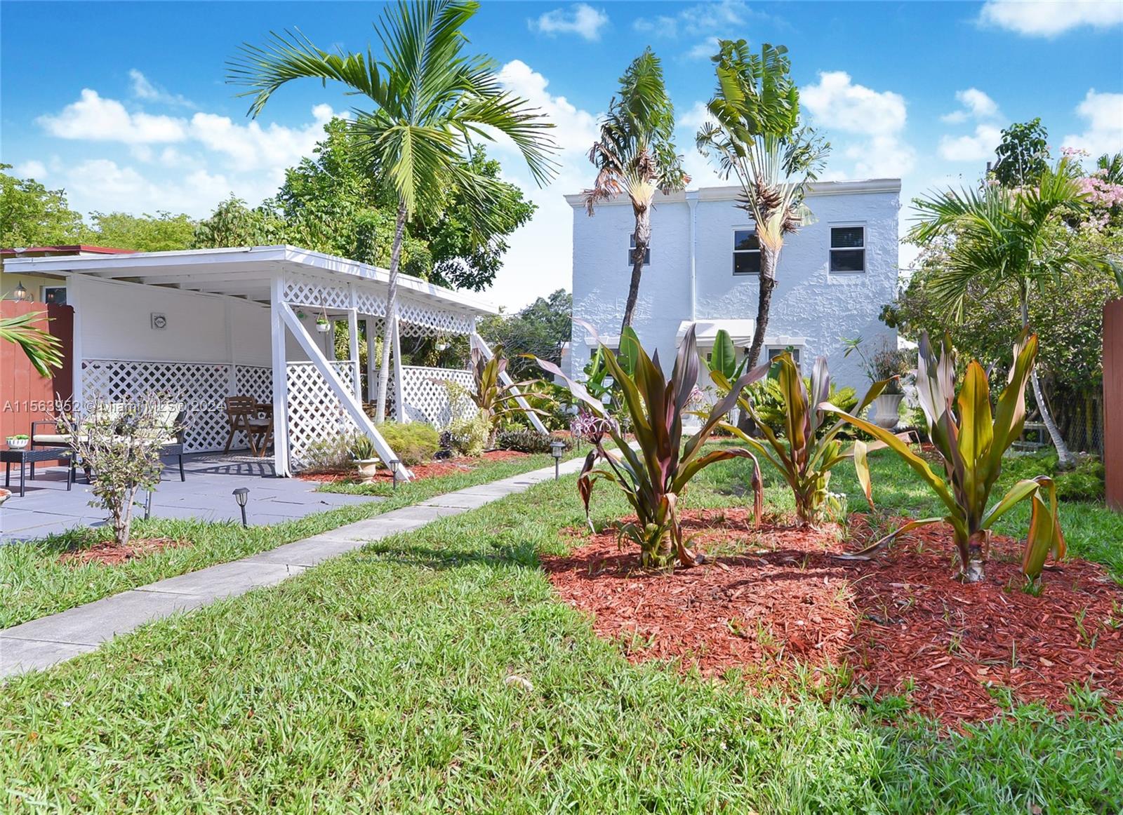 1947 Adams St Upper, Hollywood, Florida 33020, 1 Bedroom Bedrooms, ,1 BathroomBathrooms,Residentiallease,For Rent,1947 Adams St Upper,A11563952