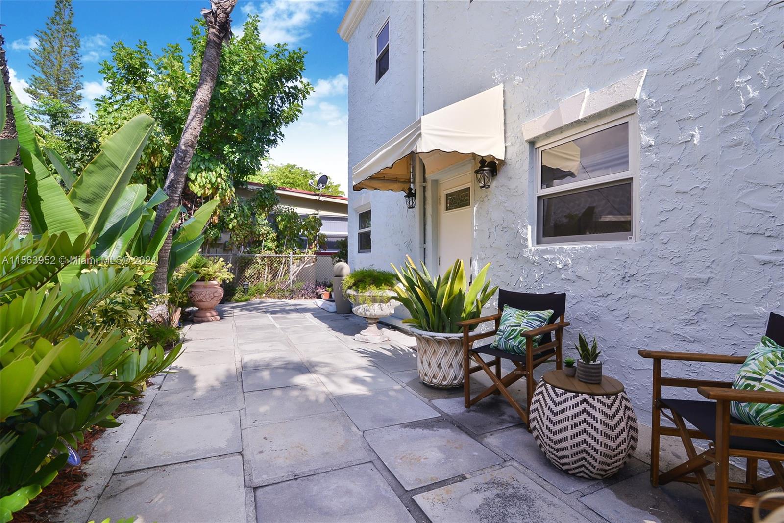 1947 Adams St Upper, Hollywood, Florida 33020, 1 Bedroom Bedrooms, ,1 BathroomBathrooms,Residentiallease,For Rent,1947 Adams St Upper,A11563952