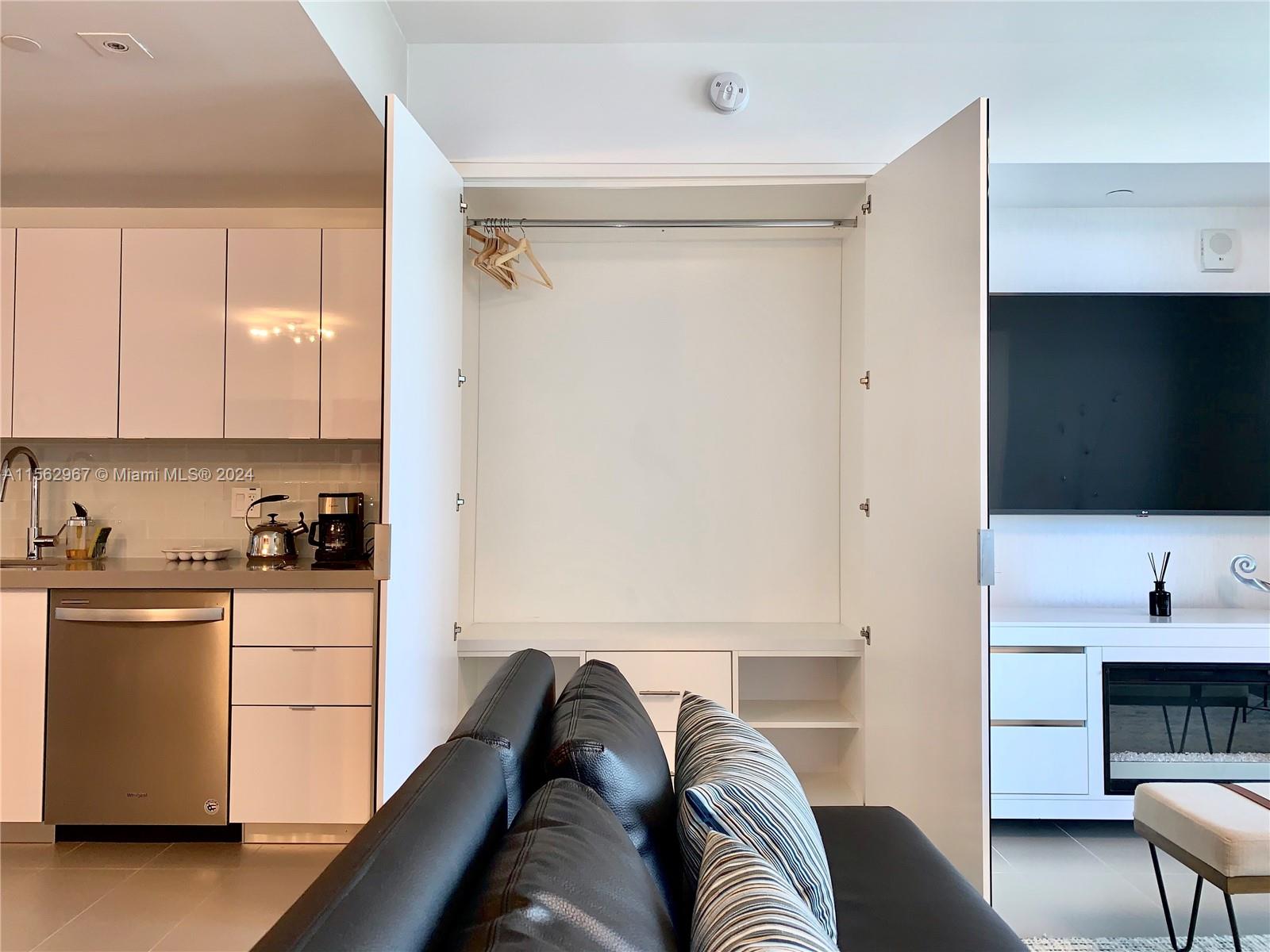 1600 NE 1st Ave 1503, Miami, Florida 33132, ,1 BathroomBathrooms,Residentiallease,For Rent,1600 NE 1st Ave 1503,A11562967