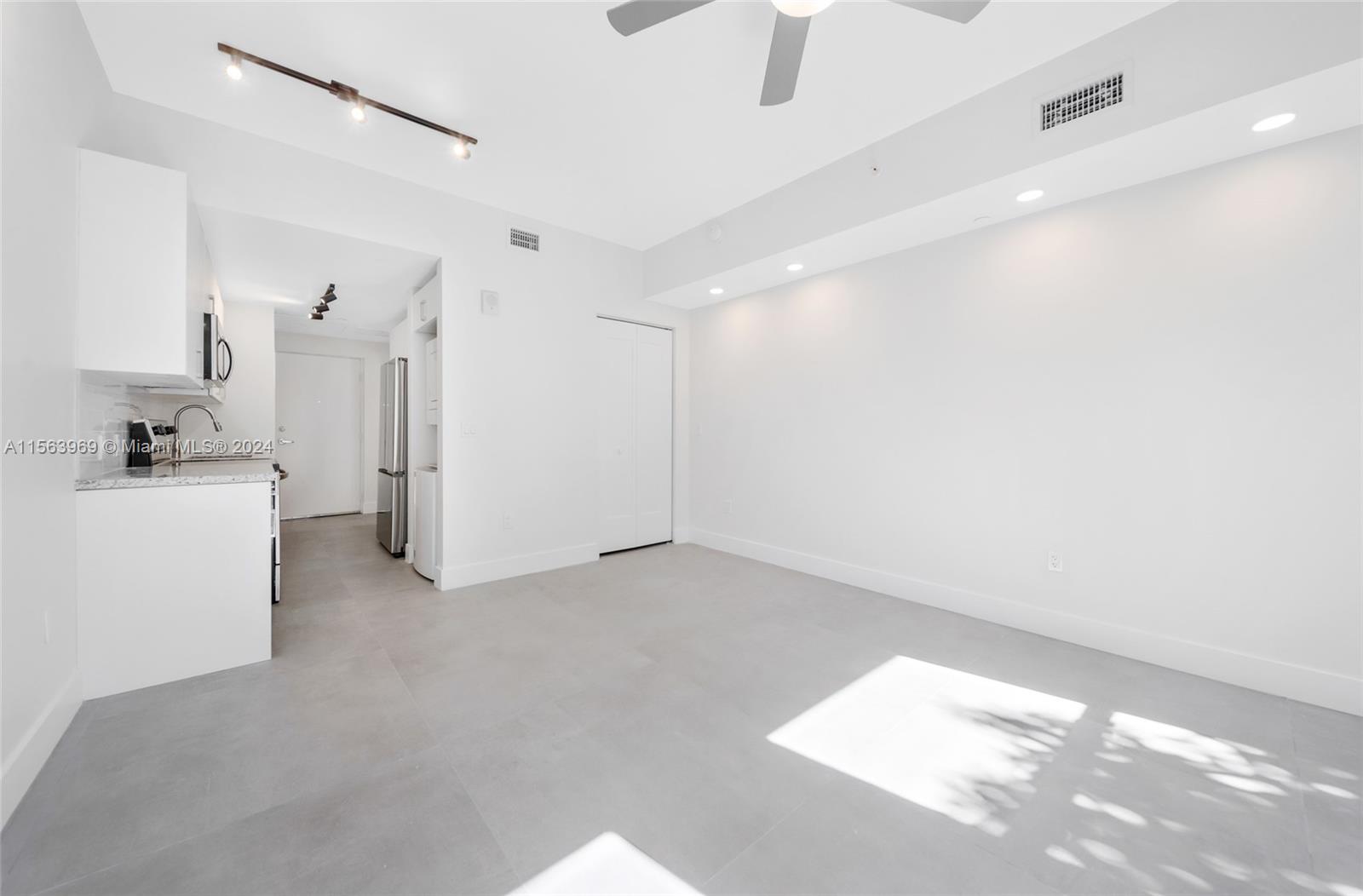 1536 NW 15th Ave 303, Miami, Florida 33125, ,1 BathroomBathrooms,Residentiallease,For Rent,1536 NW 15th Ave 303,A11563969