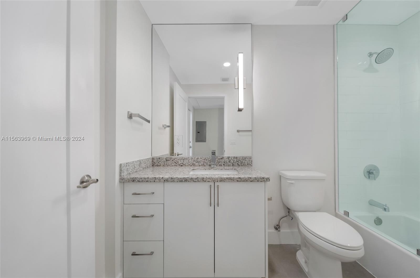 1536 NW 15th Ave 303, Miami, Florida 33125, ,1 BathroomBathrooms,Residentiallease,For Rent,1536 NW 15th Ave 303,A11563969