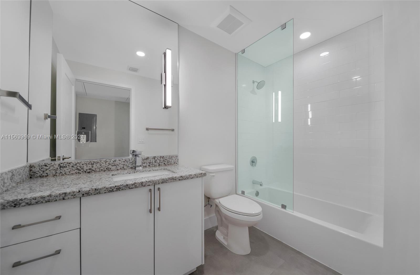 1536 NW 15th Ave 303, Miami, Florida 33125, ,1 BathroomBathrooms,Residentiallease,For Rent,1536 NW 15th Ave 303,A11563969