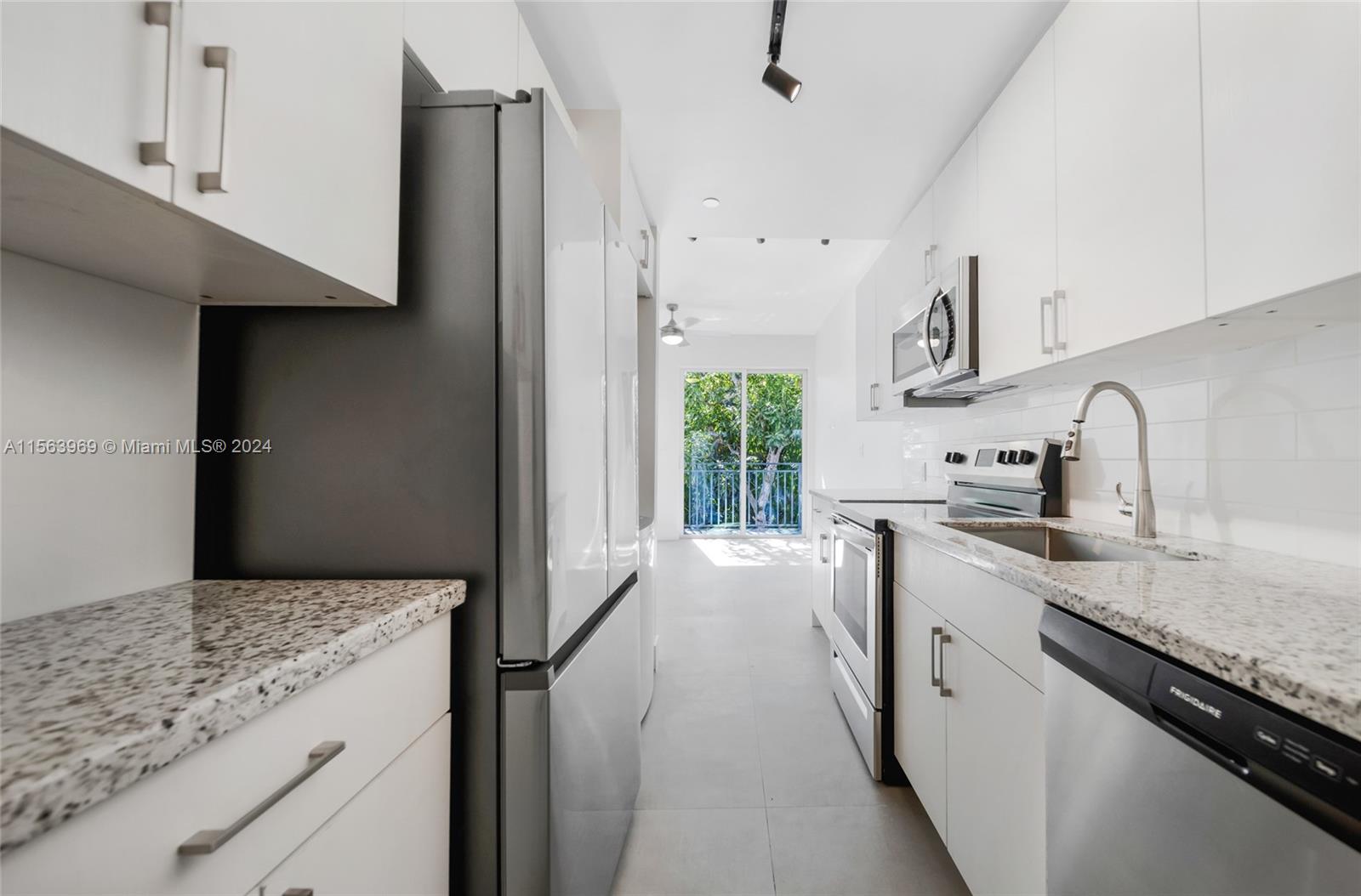 1536 NW 15th Ave 303, Miami, Florida 33125, ,1 BathroomBathrooms,Residentiallease,For Rent,1536 NW 15th Ave 303,A11563969