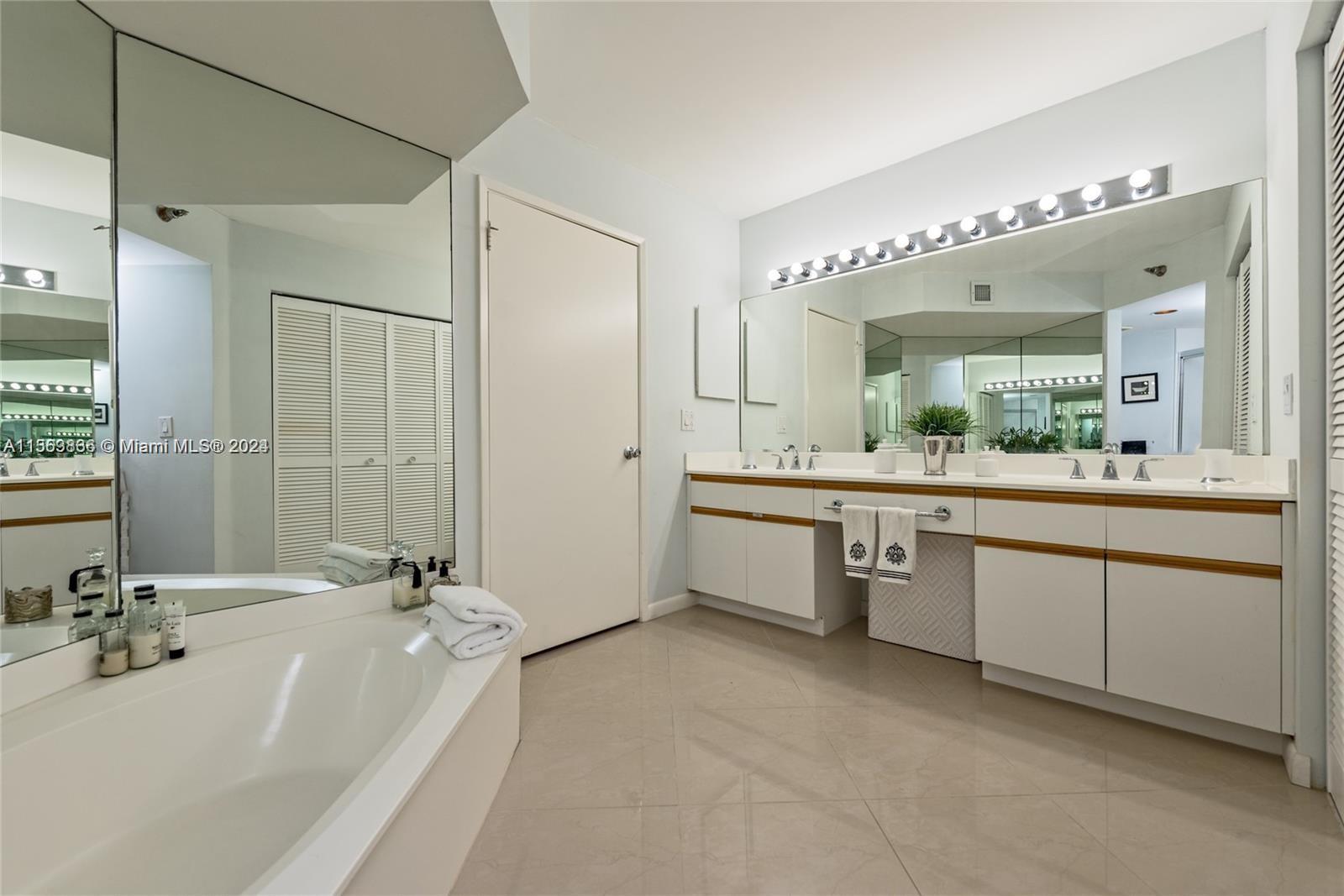 3400 NE 192nd St 1901, Aventura, Florida 33180, 2 Bedrooms Bedrooms, ,2 BathroomsBathrooms,Residentiallease,For Rent,3400 NE 192nd St 1901,A11563836