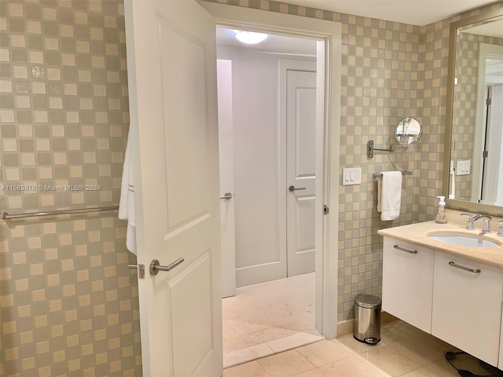 3101 S Ocean Dr 1701, Hollywood, Florida 33019, 3 Bedrooms Bedrooms, ,3 BathroomsBathrooms,Residentiallease,For Rent,3101 S Ocean Dr 1701,A11563978