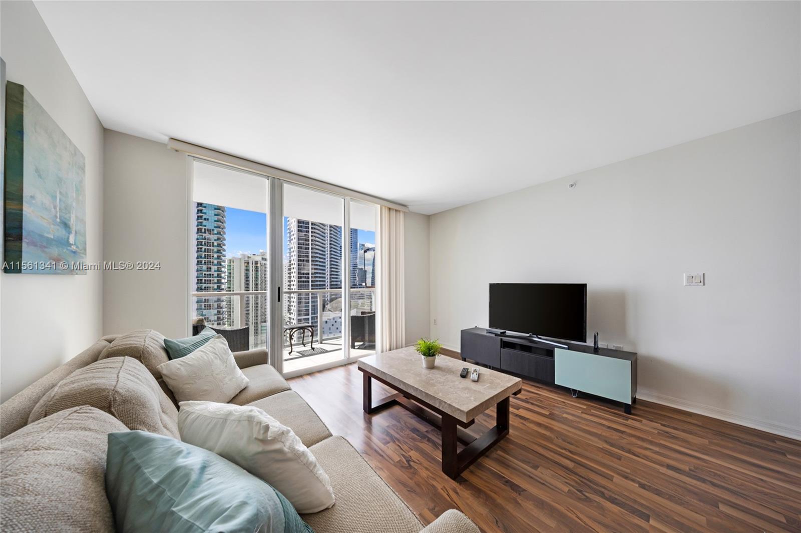 1155 Brickell Bay Dr 2207, Miami, Florida 33131, 1 Bedroom Bedrooms, ,1 BathroomBathrooms,Residentiallease,For Rent,1155 Brickell Bay Dr 2207,A11561341