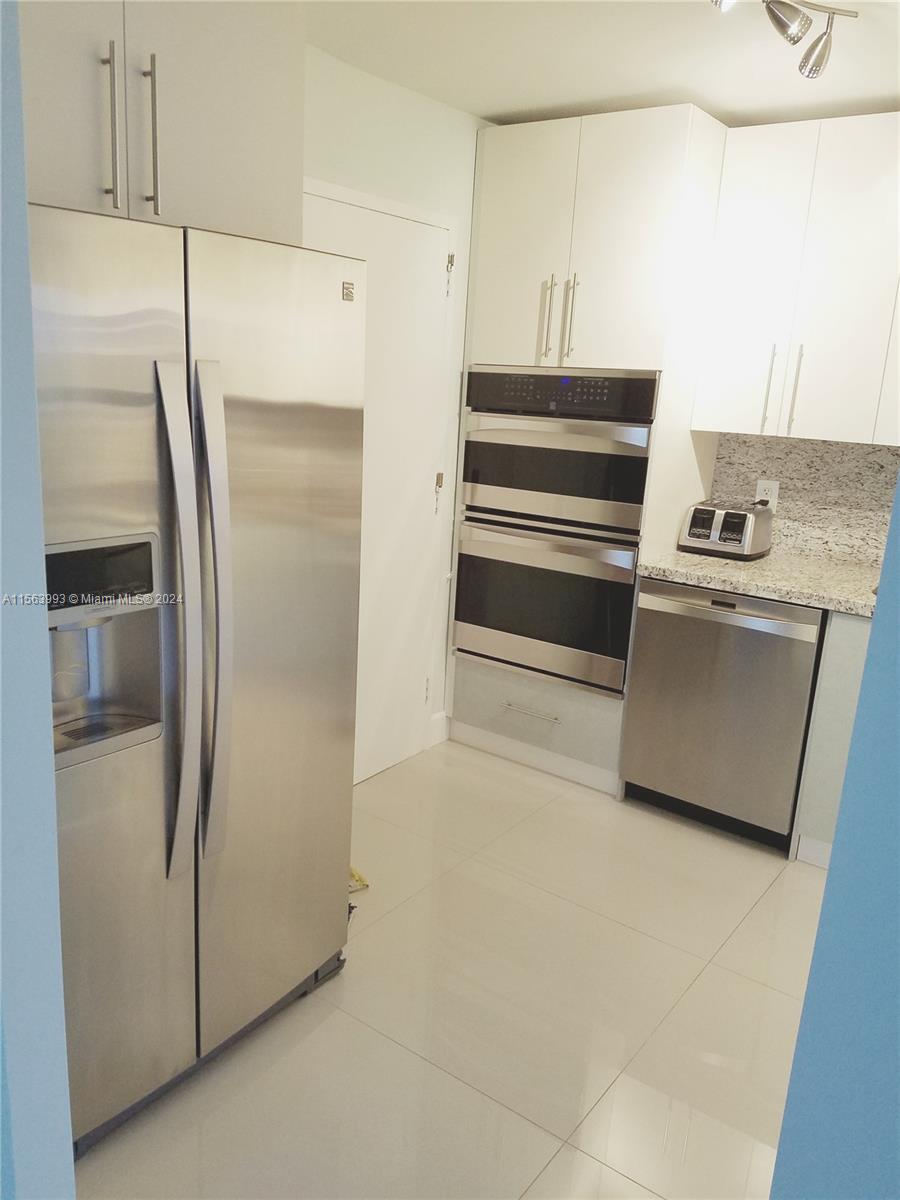 401 Golden Isles Dr 1108, Hallandale Beach, Florida 33009, 2 Bedrooms Bedrooms, ,2 BathroomsBathrooms,Residentiallease,For Rent,401 Golden Isles Dr 1108,A11563993