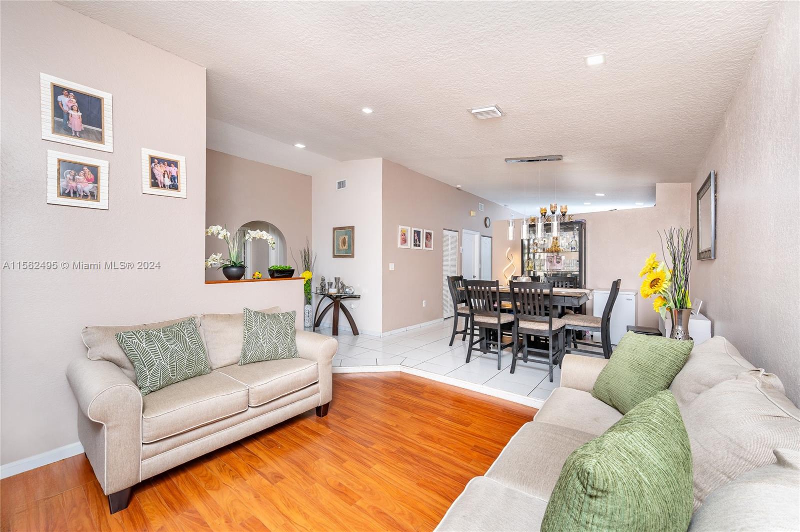 15567 SW 138th Ct, Miami, Florida 33177, 3 Bedrooms Bedrooms, ,2 BathroomsBathrooms,Residential,For Sale,15567 SW 138th Ct,A11562495