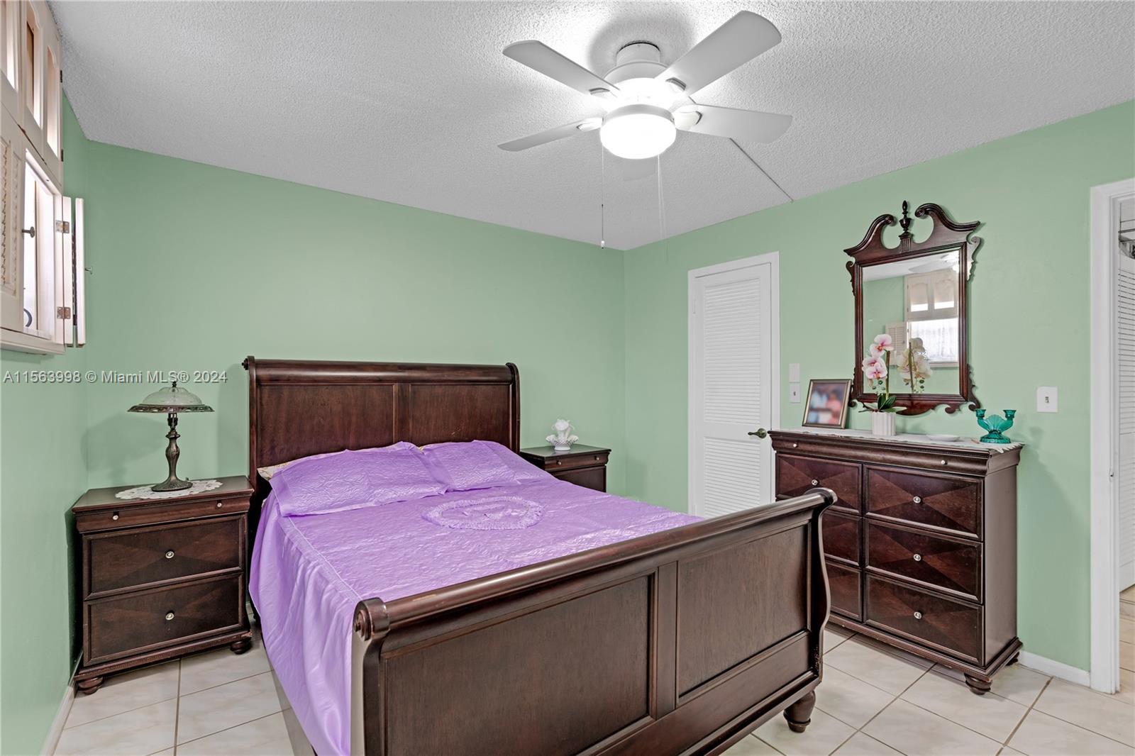 9800 N Hollybrook Lake Dr 202, Pembroke Pines, Florida 33025, 2 Bedrooms Bedrooms, ,2 BathroomsBathrooms,Residential,For Sale,9800 N Hollybrook Lake Dr 202,A11563998