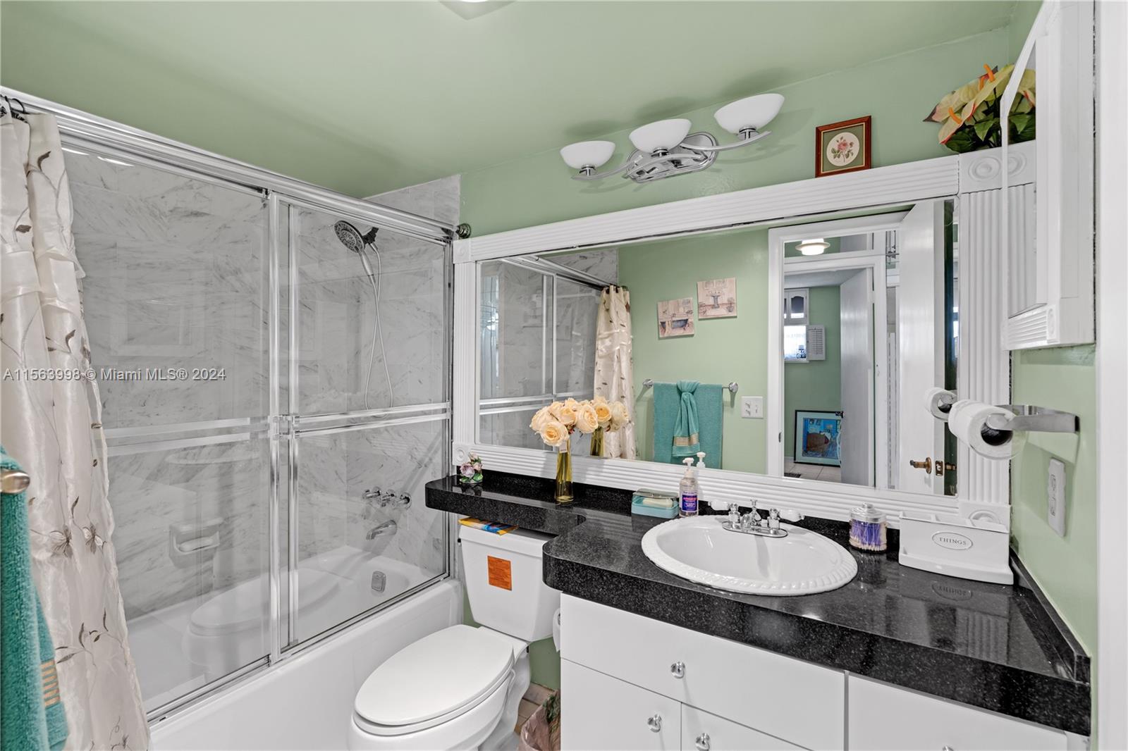9800 N Hollybrook Lake Dr 202, Pembroke Pines, Florida 33025, 2 Bedrooms Bedrooms, ,2 BathroomsBathrooms,Residential,For Sale,9800 N Hollybrook Lake Dr 202,A11563998