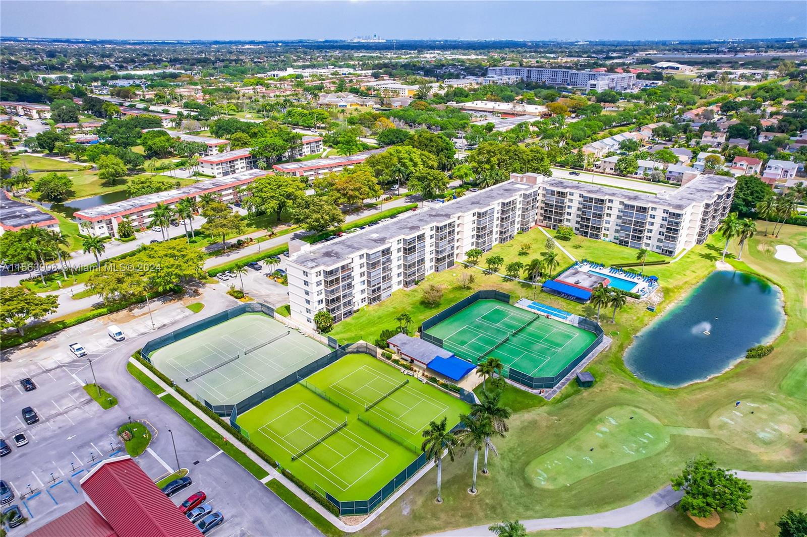 9800 N Hollybrook Lake Dr 202, Pembroke Pines, Florida 33025, 2 Bedrooms Bedrooms, ,2 BathroomsBathrooms,Residential,For Sale,9800 N Hollybrook Lake Dr 202,A11563998