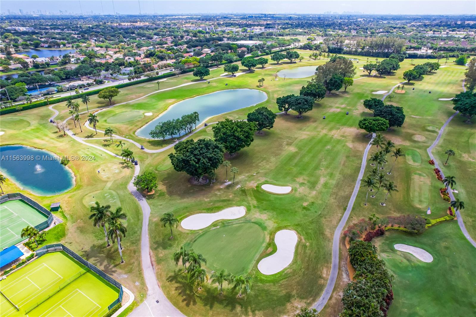 9800 N Hollybrook Lake Dr 202, Pembroke Pines, Florida 33025, 2 Bedrooms Bedrooms, ,2 BathroomsBathrooms,Residential,For Sale,9800 N Hollybrook Lake Dr 202,A11563998