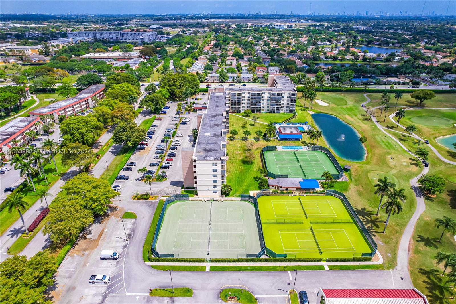9800 N Hollybrook Lake Dr 202, Pembroke Pines, Florida 33025, 2 Bedrooms Bedrooms, ,2 BathroomsBathrooms,Residential,For Sale,9800 N Hollybrook Lake Dr 202,A11563998