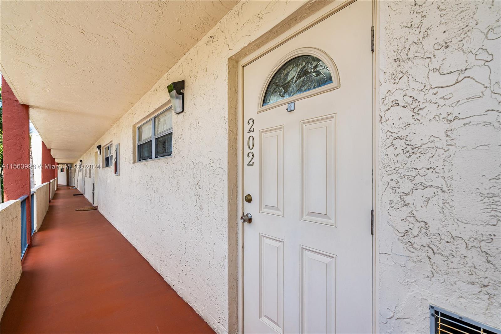 9800 N Hollybrook Lake Dr 202, Pembroke Pines, Florida 33025, 2 Bedrooms Bedrooms, ,2 BathroomsBathrooms,Residential,For Sale,9800 N Hollybrook Lake Dr 202,A11563998