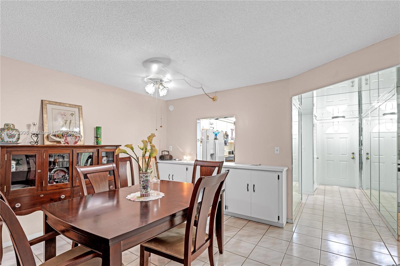 9800 N Hollybrook Lake Dr 202, Pembroke Pines, Florida 33025, 2 Bedrooms Bedrooms, ,2 BathroomsBathrooms,Residential,For Sale,9800 N Hollybrook Lake Dr 202,A11563998