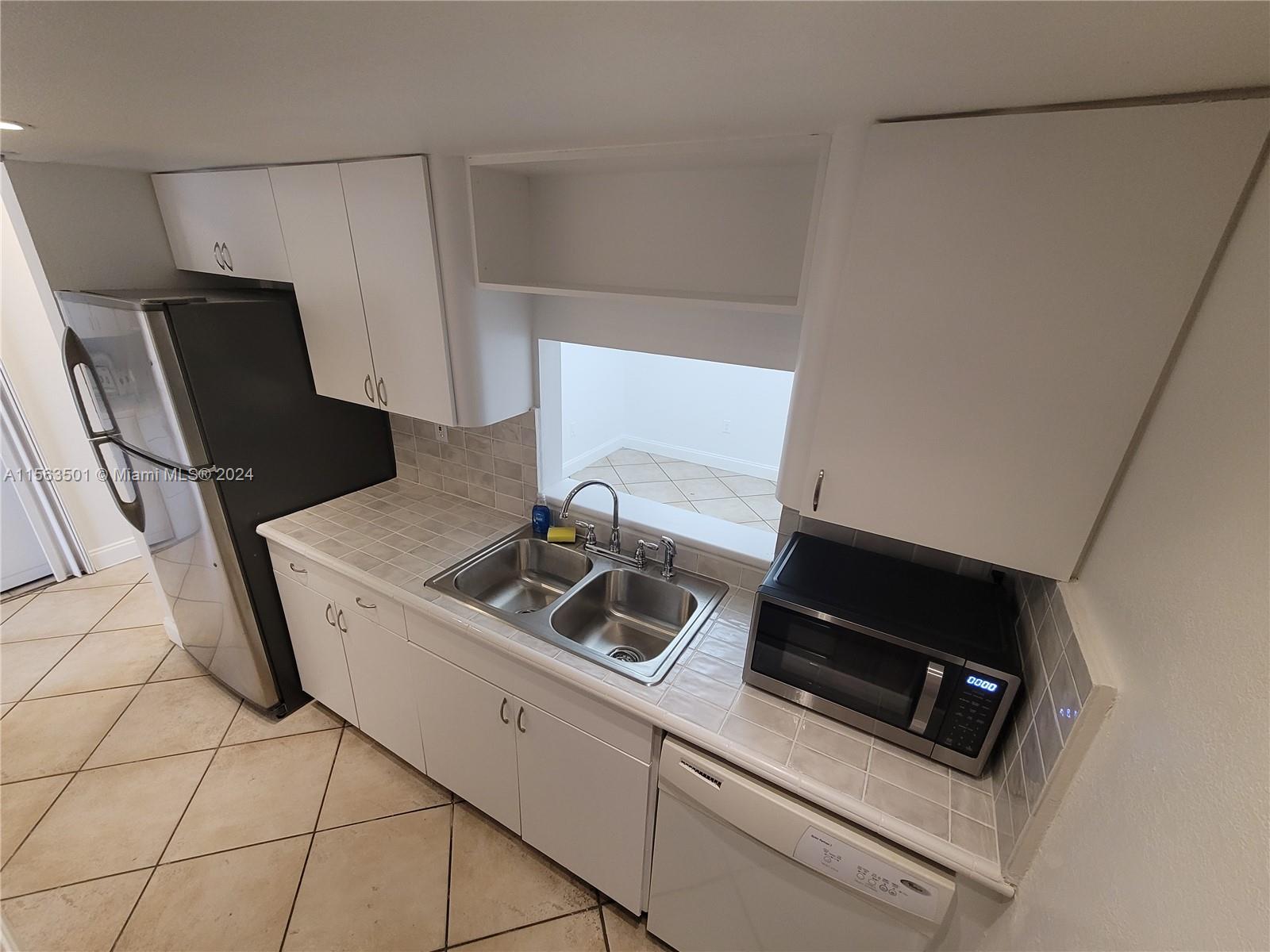 6315 SW 138th Ct 6315-1, Miami, Florida 33183, 2 Bedrooms Bedrooms, ,2 BathroomsBathrooms,Residentiallease,For Rent,6315 SW 138th Ct 6315-1,A11563501