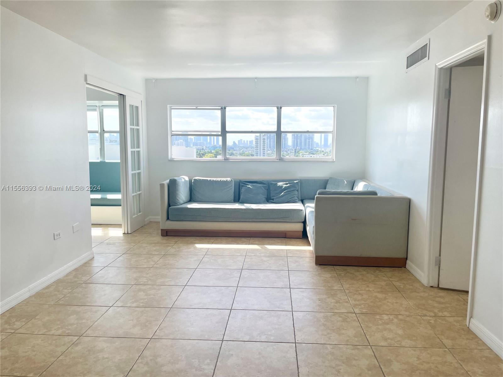 1881 Washington Ave 11H, Miami Beach, Florida 33139, 3 Bedrooms Bedrooms, ,2 BathroomsBathrooms,Residentiallease,For Rent,1881 Washington Ave 11H,A11556393