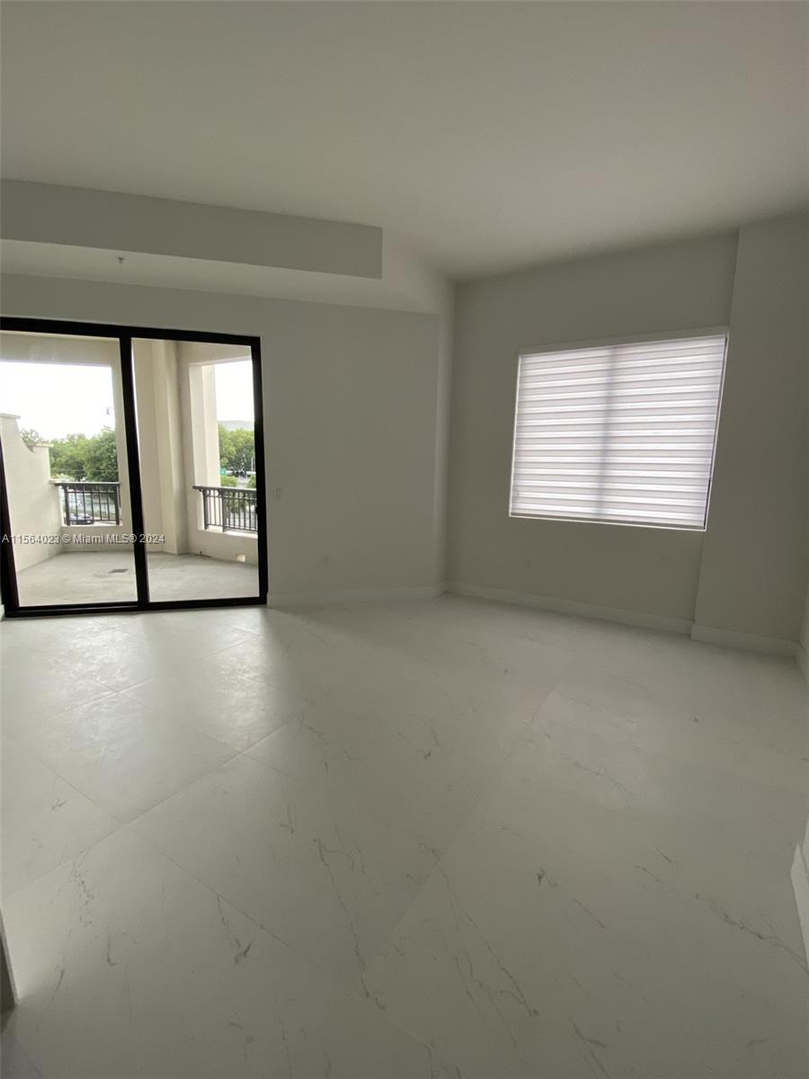 301 Altara Ave 212, Coral Gables, Florida 33146, 2 Bedrooms Bedrooms, ,2 BathroomsBathrooms,Residentiallease,For Rent,301 Altara Ave 212,A11564023