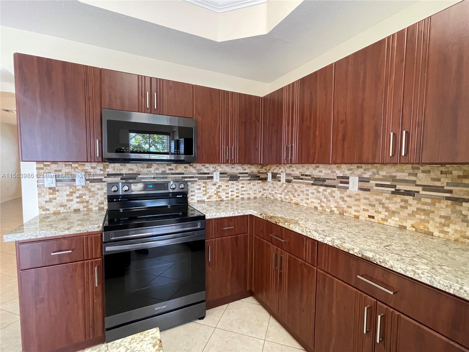 14380 SW 11th St 902, Pembroke Pines, Florida 33027, 3 Bedrooms Bedrooms, ,2 BathroomsBathrooms,Residentiallease,For Rent,14380 SW 11th St 902,A11563986
