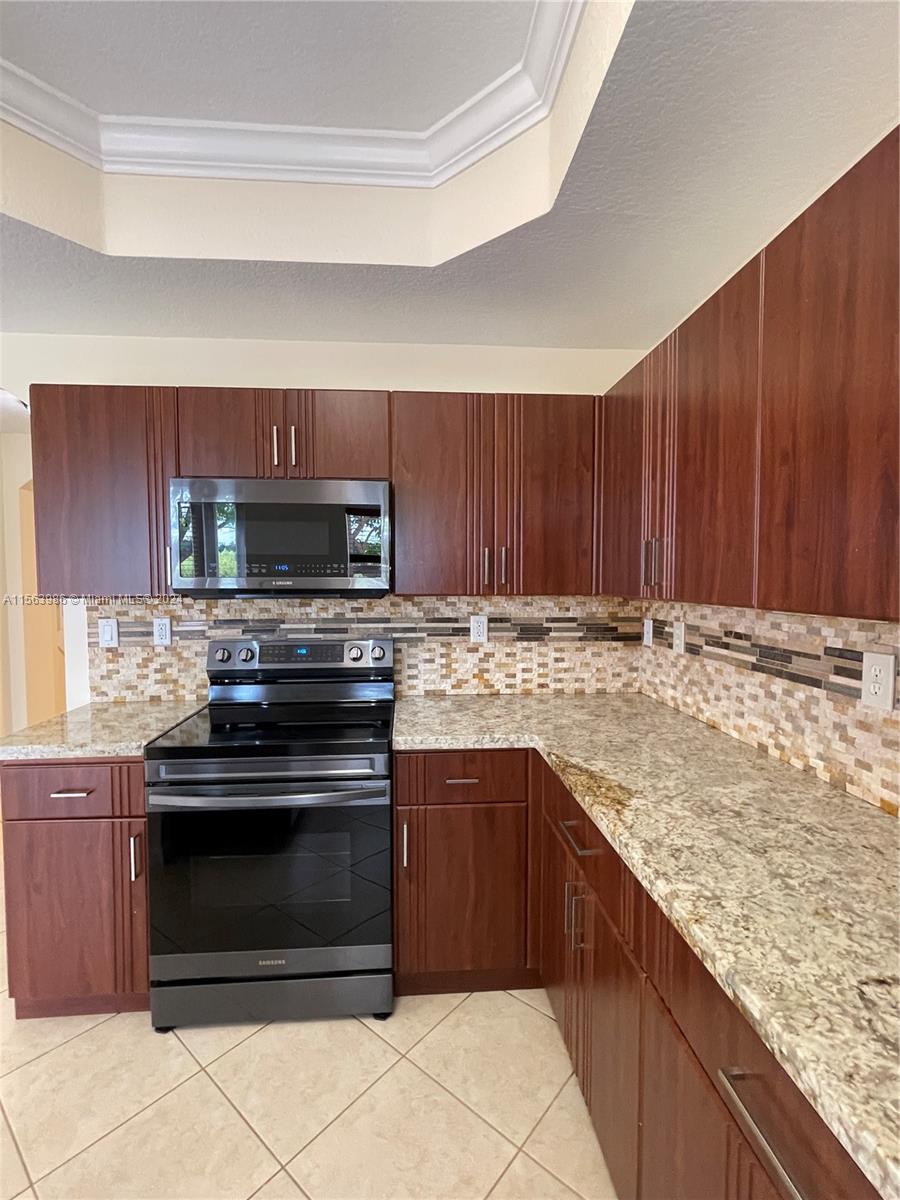 14380 SW 11th St 902, Pembroke Pines, Florida 33027, 3 Bedrooms Bedrooms, ,2 BathroomsBathrooms,Residentiallease,For Rent,14380 SW 11th St 902,A11563986