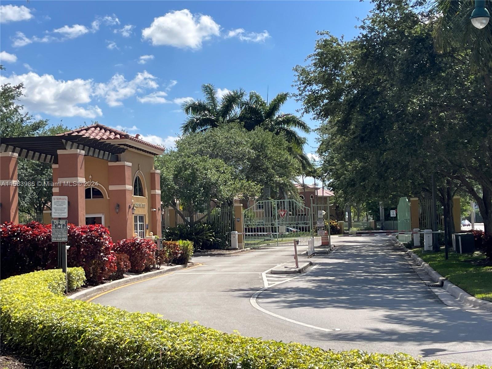 14380 SW 11th St 902, Pembroke Pines, Florida 33027, 3 Bedrooms Bedrooms, ,2 BathroomsBathrooms,Residentiallease,For Rent,14380 SW 11th St 902,A11563986