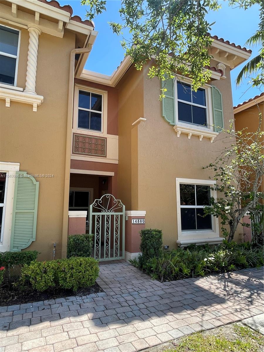 14380 SW 11th St 902, Pembroke Pines, Florida 33027, 3 Bedrooms Bedrooms, ,2 BathroomsBathrooms,Residentiallease,For Rent,14380 SW 11th St 902,A11563986