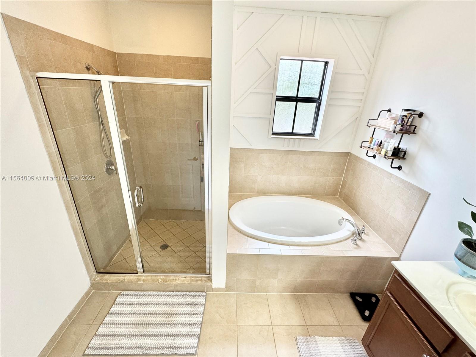 15431 SW 176th Ln, Miami, Florida 33187, 5 Bedrooms Bedrooms, ,3 BathroomsBathrooms,Residentiallease,For Rent,15431 SW 176th Ln,A11564009