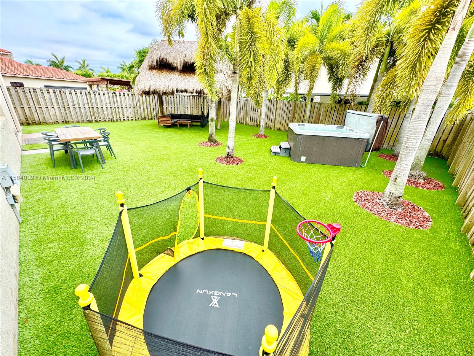 15431 SW 176th Ln, Miami, Florida 33187, 5 Bedrooms Bedrooms, ,3 BathroomsBathrooms,Residentiallease,For Rent,15431 SW 176th Ln,A11564009