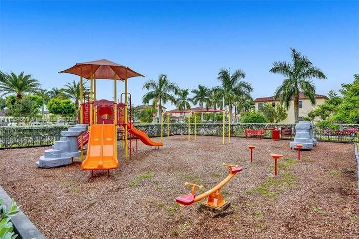 15431 SW 176th Ln, Miami, Florida 33187, 5 Bedrooms Bedrooms, ,3 BathroomsBathrooms,Residentiallease,For Rent,15431 SW 176th Ln,A11564009