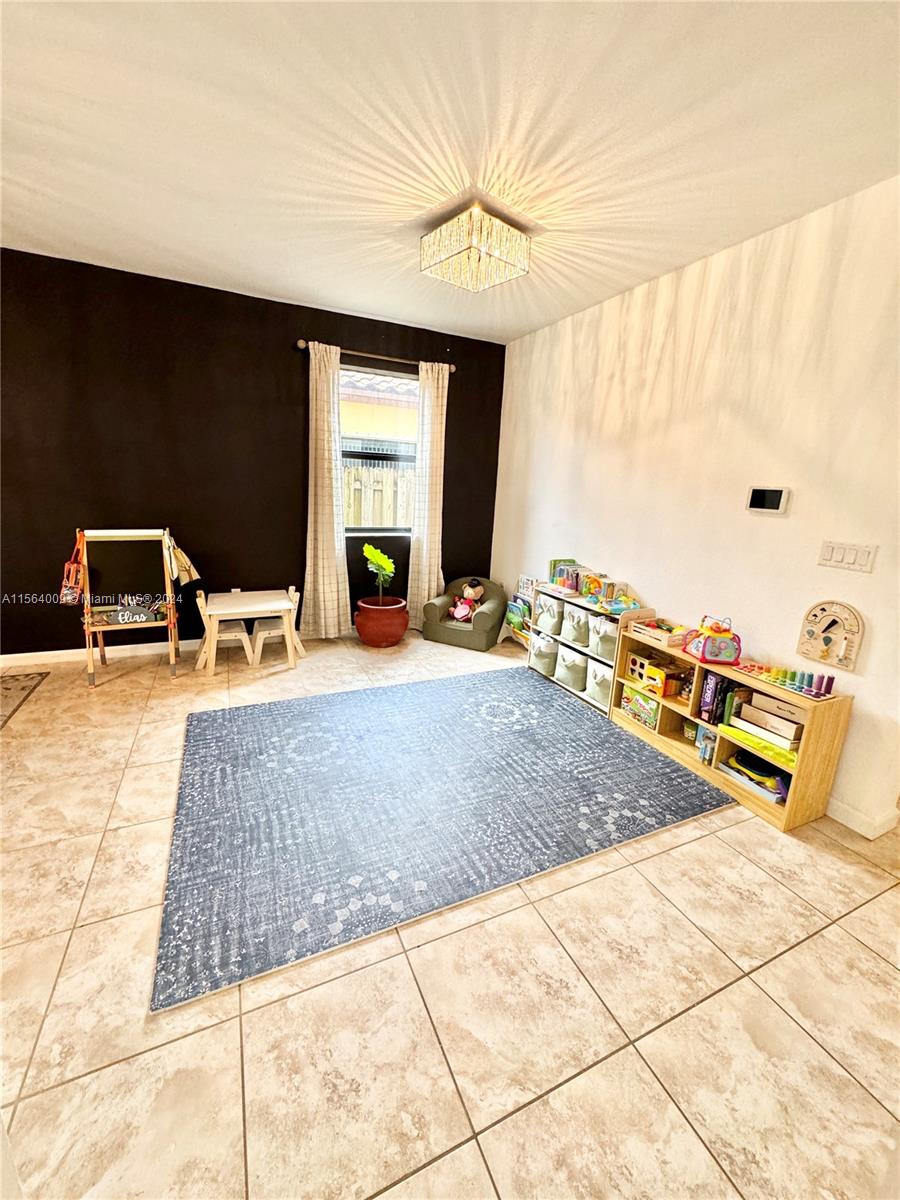 15431 SW 176th Ln, Miami, Florida 33187, 5 Bedrooms Bedrooms, ,3 BathroomsBathrooms,Residentiallease,For Rent,15431 SW 176th Ln,A11564009