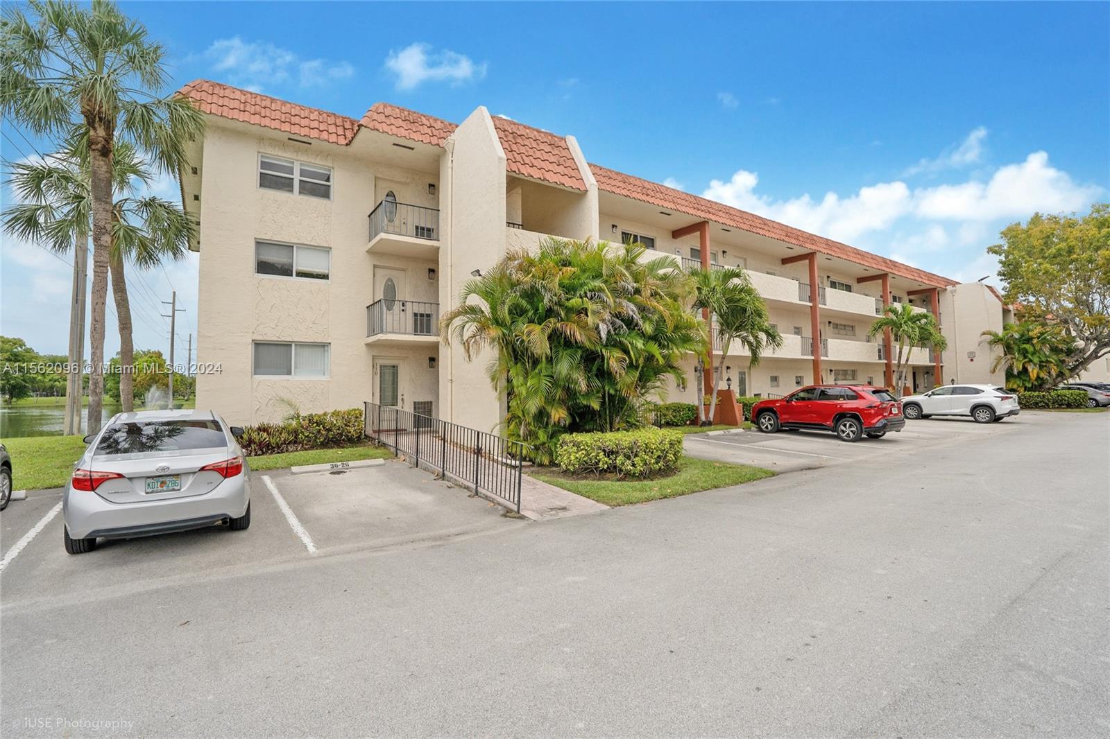 8971 S Hollybrook Blvd 310, Pembroke Pines, Florida 33025, 2 Bedrooms Bedrooms, ,2 BathroomsBathrooms,Residential,For Sale,8971 S Hollybrook Blvd 310,A11562096