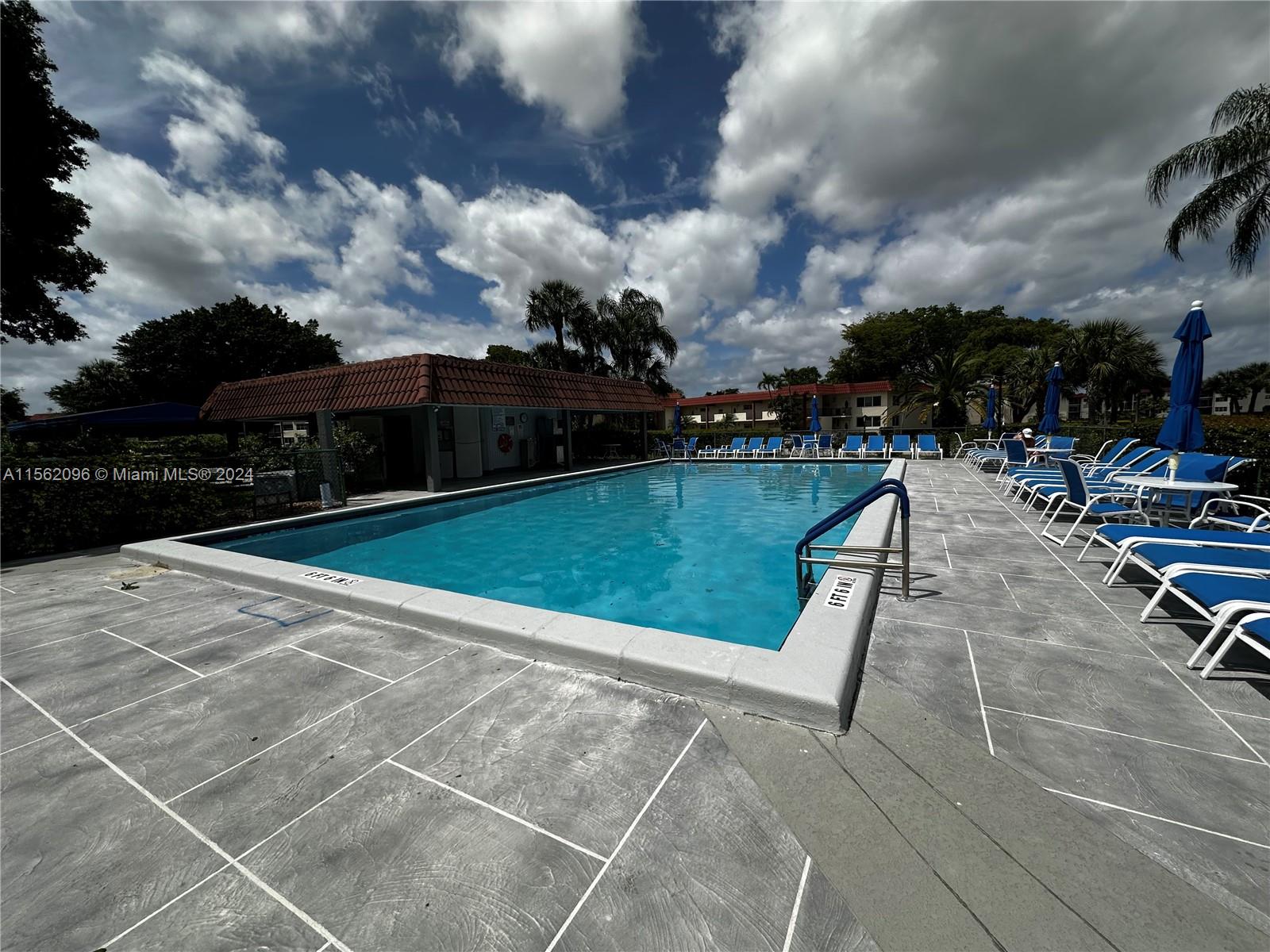 8971 S Hollybrook Blvd 310, Pembroke Pines, Florida 33025, 2 Bedrooms Bedrooms, ,2 BathroomsBathrooms,Residential,For Sale,8971 S Hollybrook Blvd 310,A11562096