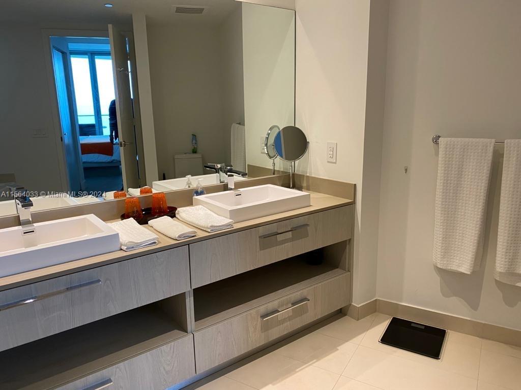 4111 S Ocean Dr 2101, Hollywood, Florida 33019, 3 Bedrooms Bedrooms, ,3 BathroomsBathrooms,Residentiallease,For Rent,4111 S Ocean Dr 2101,A11564033