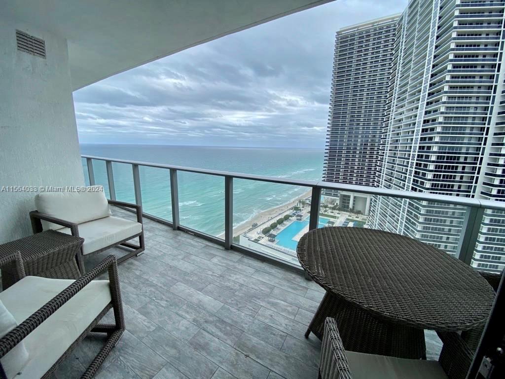 4111 S Ocean Dr 2101, Hollywood, Florida 33019, 3 Bedrooms Bedrooms, ,3 BathroomsBathrooms,Residentiallease,For Rent,4111 S Ocean Dr 2101,A11564033
