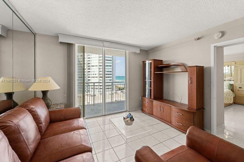6969 Collins Ave 1005, Miami Beach, Florida 33141, 1 Bedroom Bedrooms, ,1 BathroomBathrooms,Residential,For Sale,6969 Collins Ave 1005,A11561031