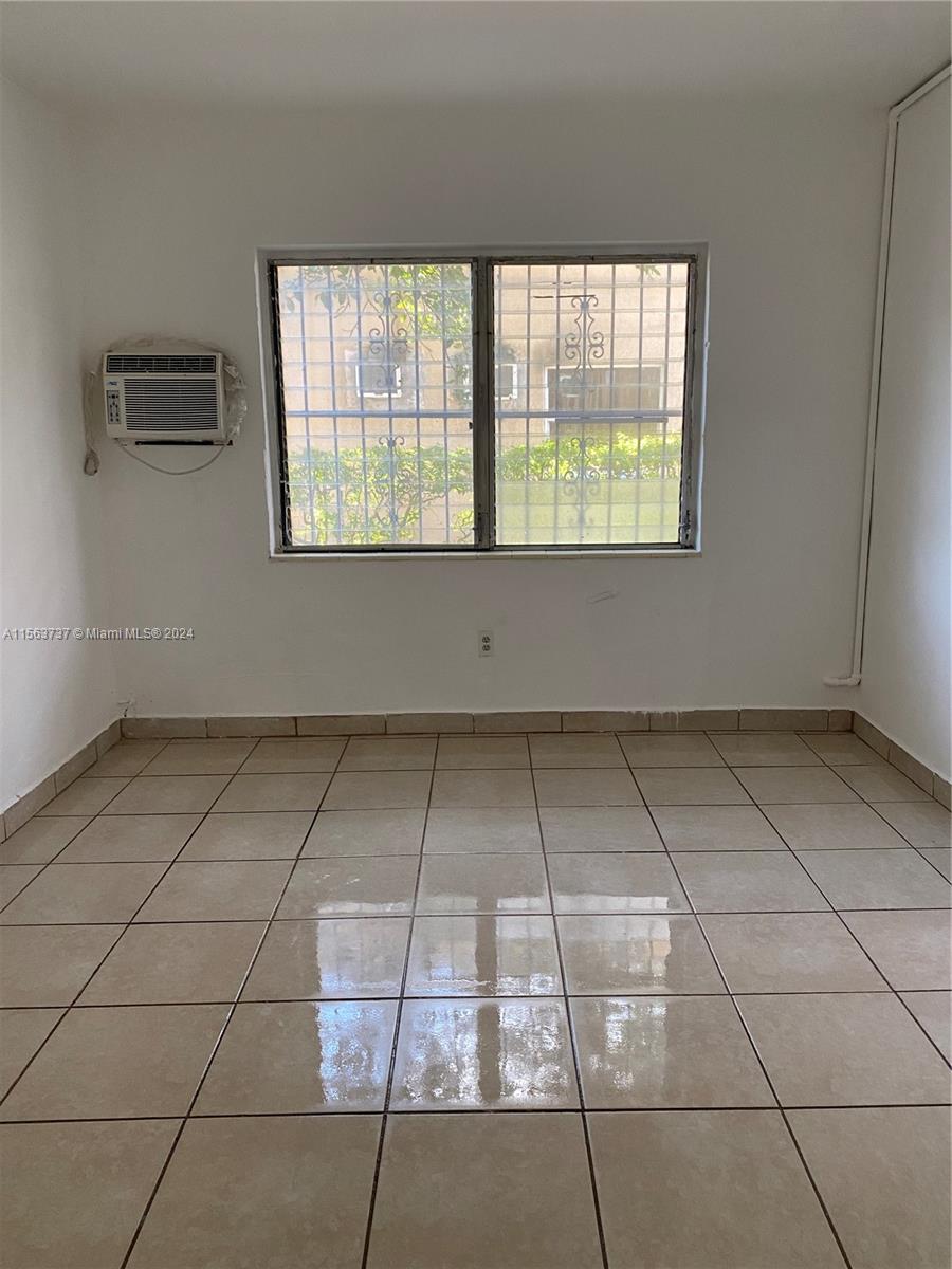 100 NW 16th Ave 4, Miami, Florida 33125, 1 Bedroom Bedrooms, ,1 BathroomBathrooms,Residentiallease,For Rent,100 NW 16th Ave 4,A11563737