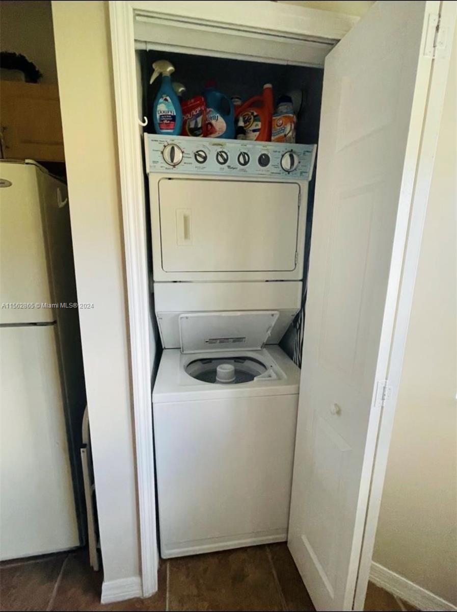 940 NE 34th Ave 203, Homestead, Florida 33033, 2 Bedrooms Bedrooms, ,2 BathroomsBathrooms,Residentiallease,For Rent,940 NE 34th Ave 203,A11562865