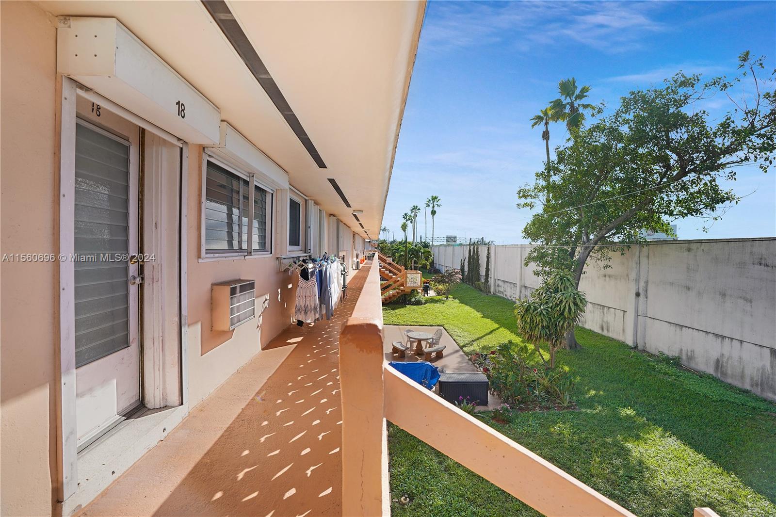 820 SW 11th Ave 18B, Hallandale Beach, Florida 33009, 1 Bedroom Bedrooms, ,1 BathroomBathrooms,Residential,For Sale,820 SW 11th Ave 18B,A11560696