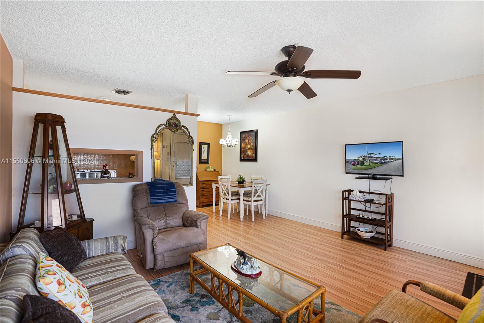 820 SW 11th Ave 18B, Hallandale Beach, Florida 33009, 1 Bedroom Bedrooms, ,1 BathroomBathrooms,Residential,For Sale,820 SW 11th Ave 18B,A11560696