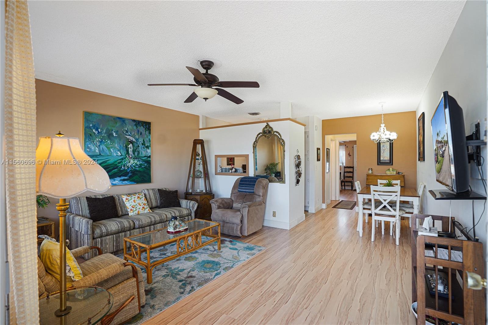 820 SW 11th Ave 18B, Hallandale Beach, Florida 33009, 1 Bedroom Bedrooms, ,1 BathroomBathrooms,Residential,For Sale,820 SW 11th Ave 18B,A11560696