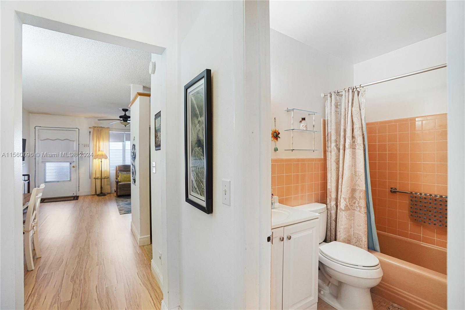 820 SW 11th Ave 18B, Hallandale Beach, Florida 33009, 1 Bedroom Bedrooms, ,1 BathroomBathrooms,Residential,For Sale,820 SW 11th Ave 18B,A11560696