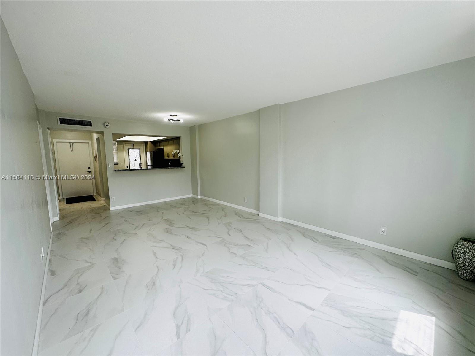 1333 E Hallandale Beach Blvd 302, Hallandale Beach, Florida 33009, 1 Bedroom Bedrooms, ,1 BathroomBathrooms,Residential,For Sale,1333 E Hallandale Beach Blvd 302,A11564110