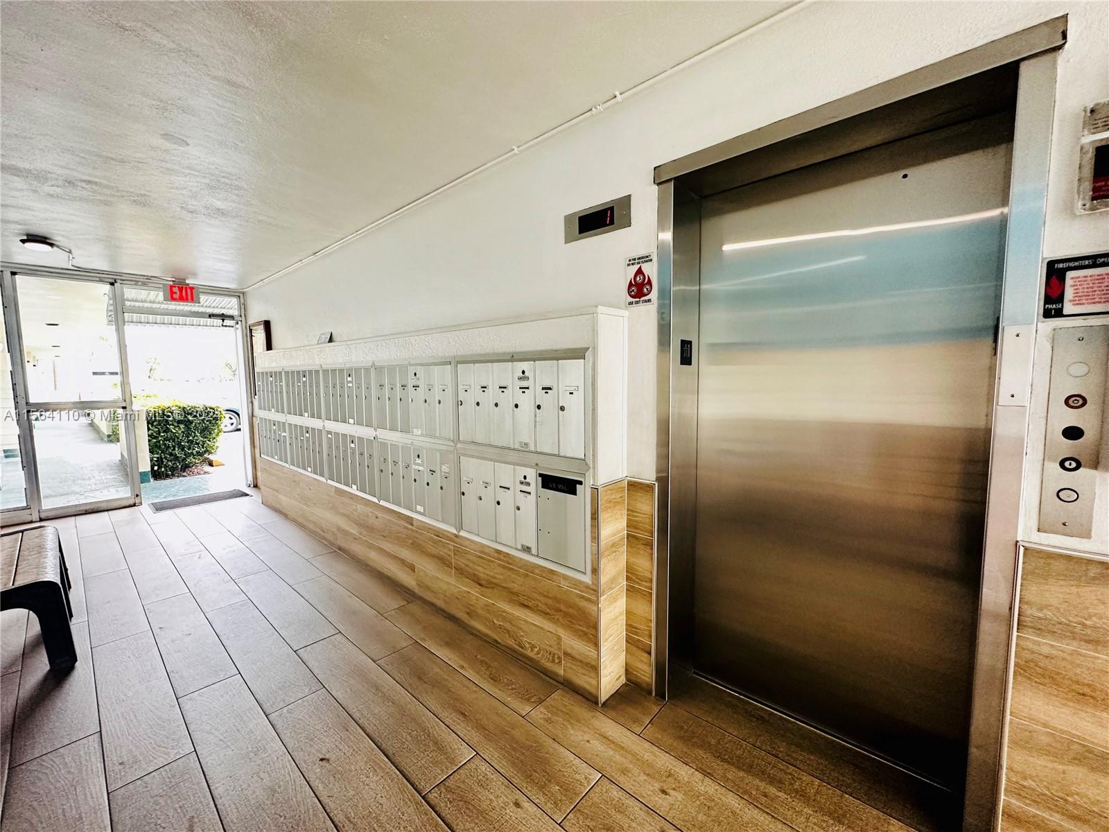 1333 E Hallandale Beach Blvd 302, Hallandale Beach, Florida 33009, 1 Bedroom Bedrooms, ,1 BathroomBathrooms,Residential,For Sale,1333 E Hallandale Beach Blvd 302,A11564110